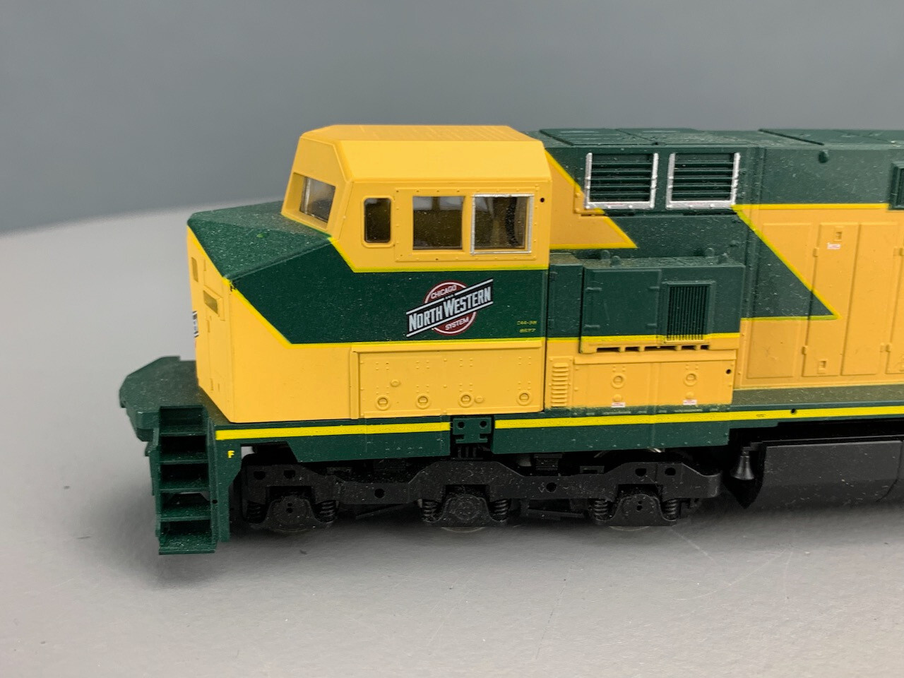 HO Athearn Blue Box 4915 C44-9W C&NW #8627 Powered NIB! HO4216