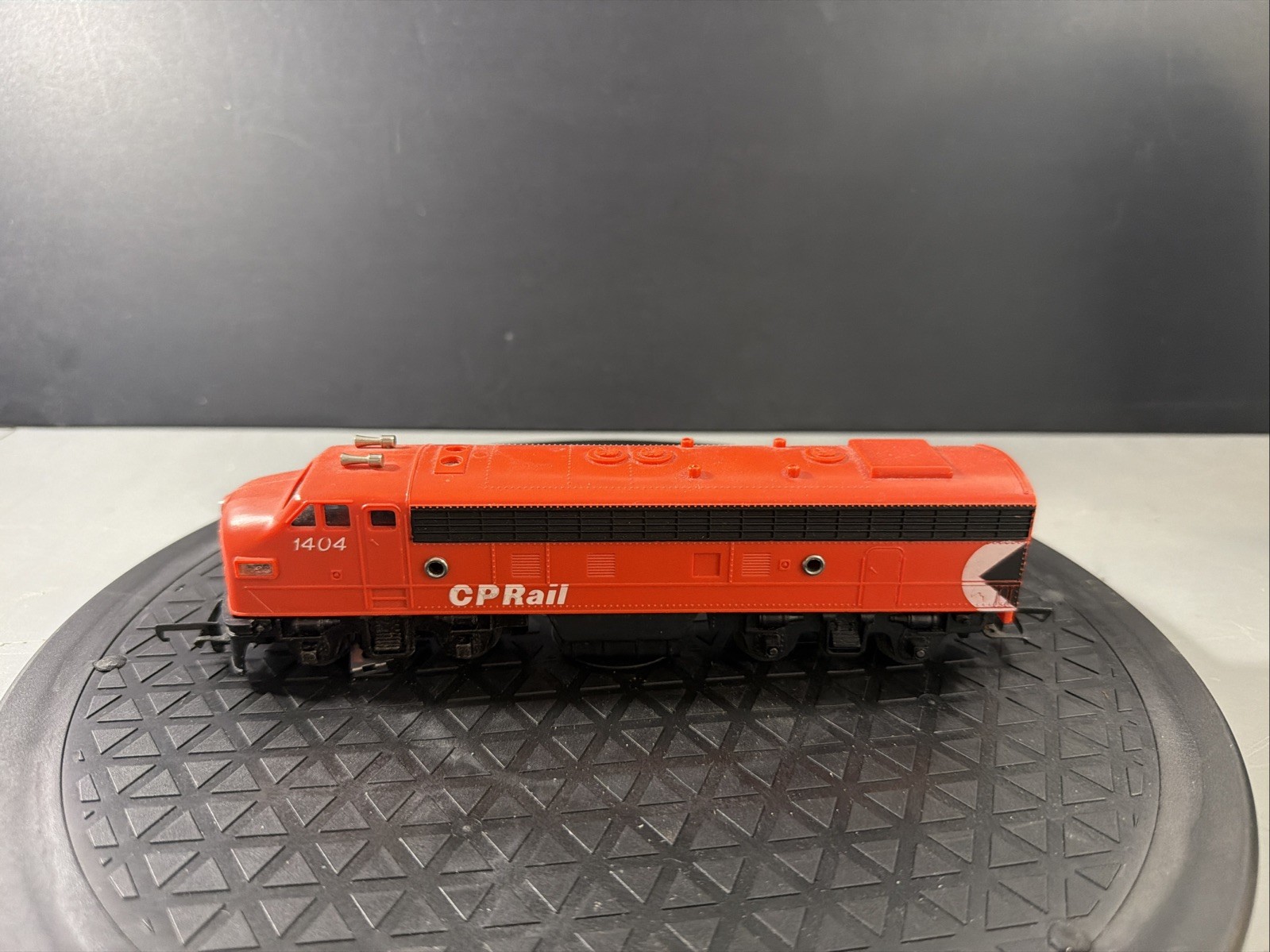 triang tri-ang R0553 canadian pacific F-Unit locomotive transcontinental OO