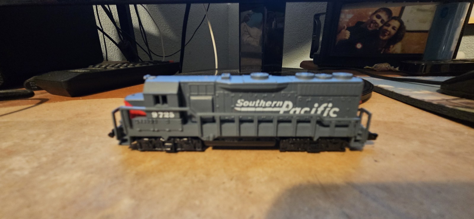 Readers Digest High Speed Metal Products N Scale Southern Pacific Locomotive