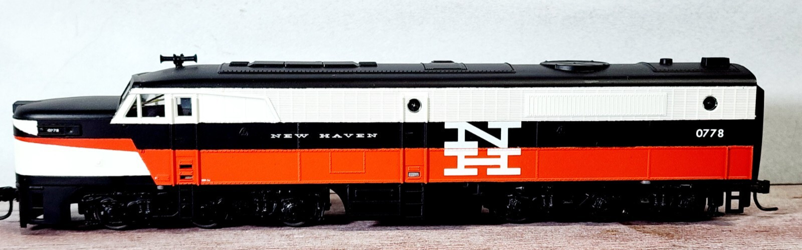 New Haven Railroad ALCO PA-1 Diesel McGinnis Paint 0778 Athearn Blue Box 3301