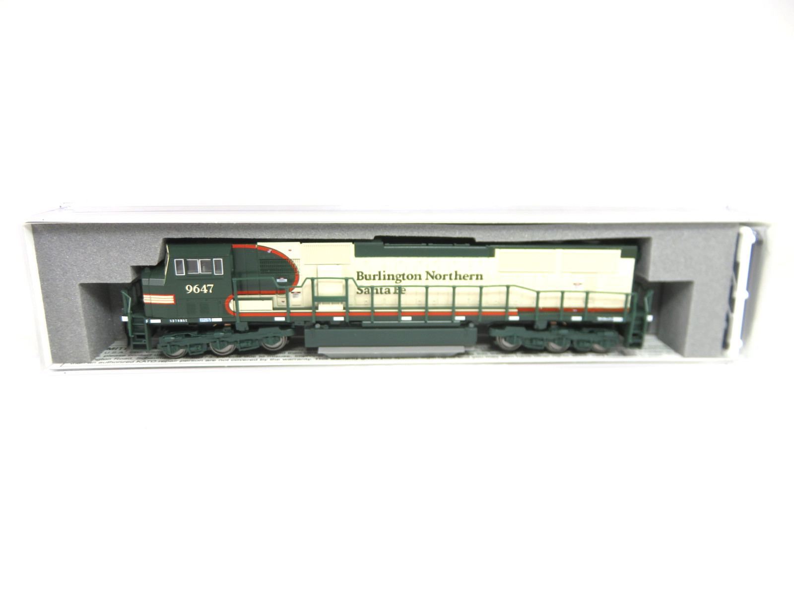 Kato 176-6503 N Scale BNSF EMD SD70MAC Locomotive #9647 Merger Scheme NIB