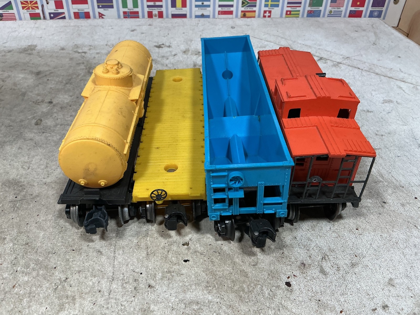 Lionel Set No. 1084 – Steam Engine 8042 SET – 4 freight cars 027
