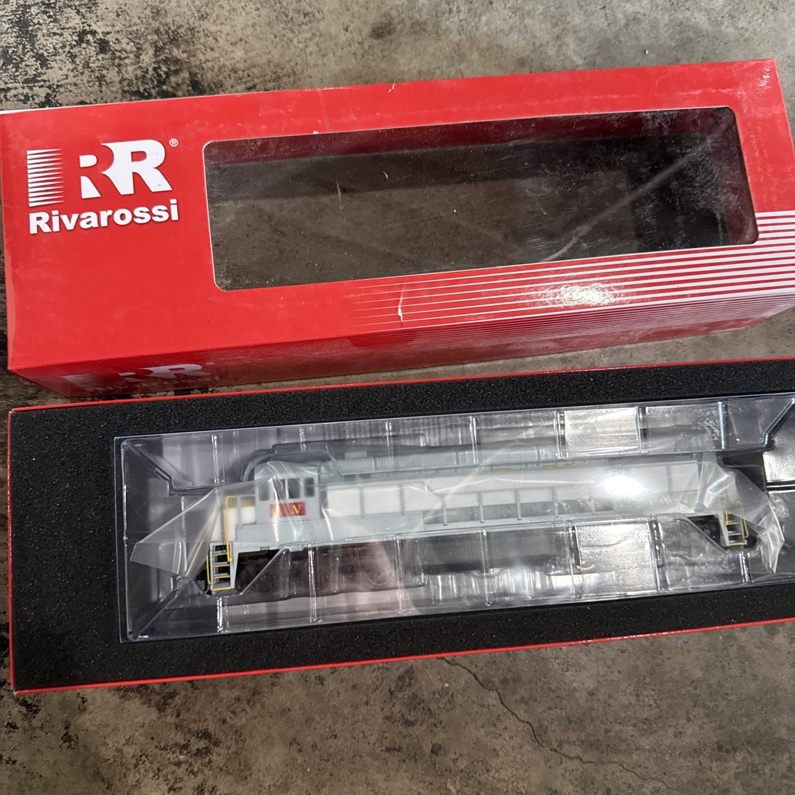 HO Rivarossi L&N GE U25C Louisville & Nashville #1500 HR2628 DCC & SOUND NIB