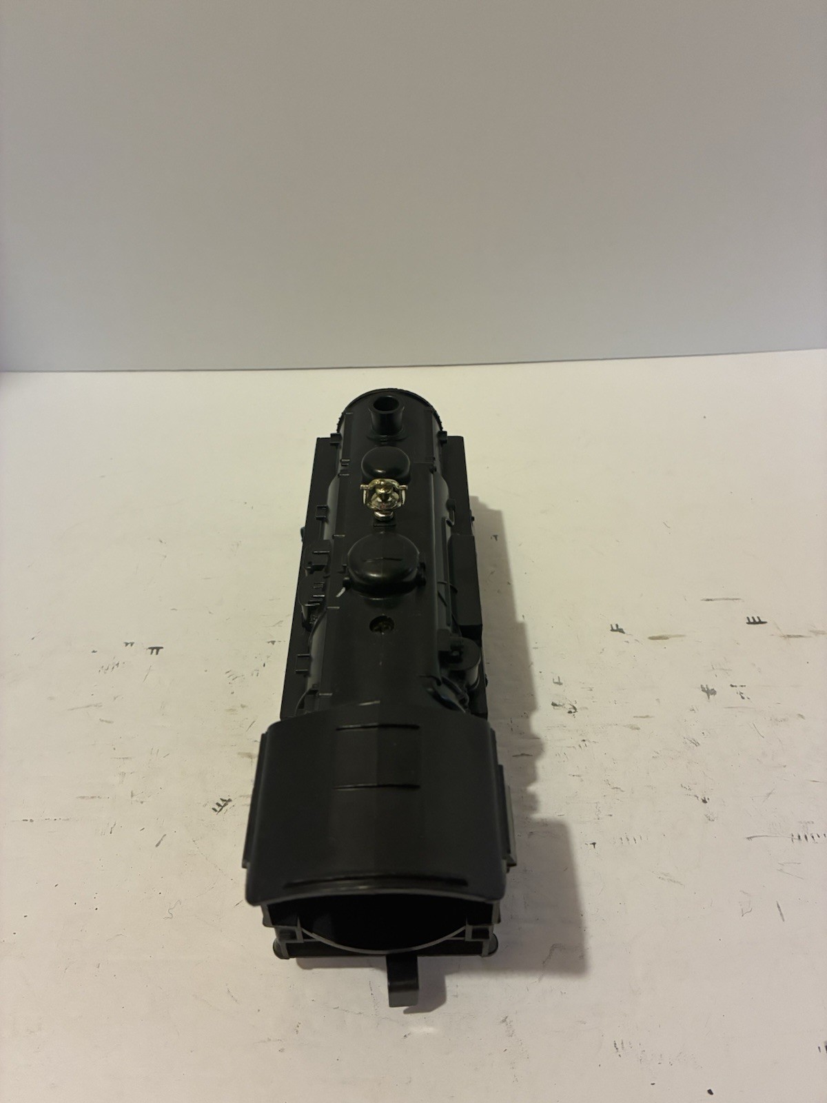 Lionel Modern Era 8902 DC Locomotive With Tender. Tested See Description. Runs.