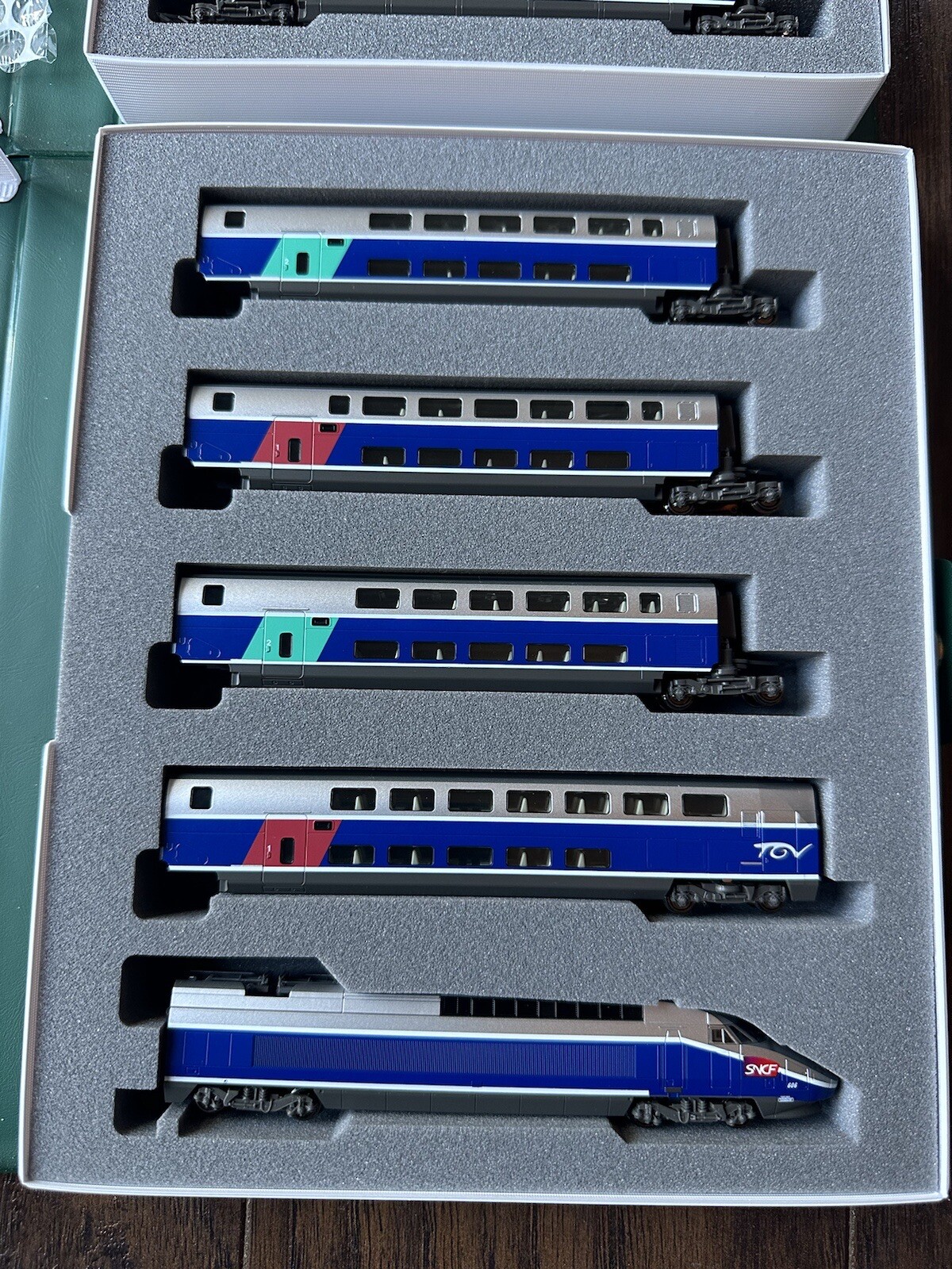 KATO 10-1529 TGV Reseau 10 Car set A & B N Scale Train from US Seller