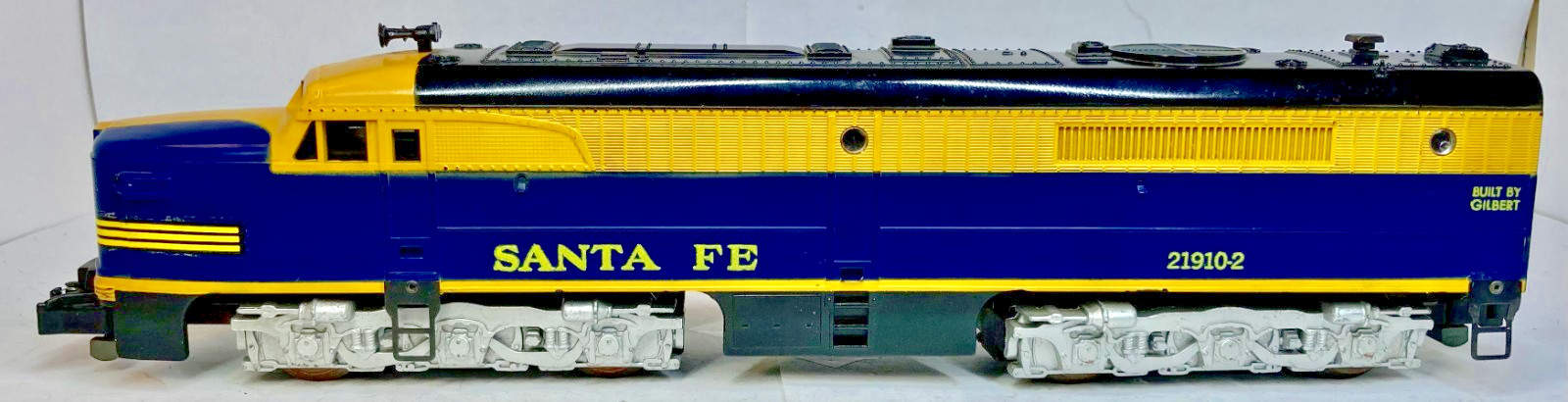 Amer Flyer 21910/21910-1/21910-2 + 21720 Santa Fe Alco PA-PB-PB-PA Diesel Locos!