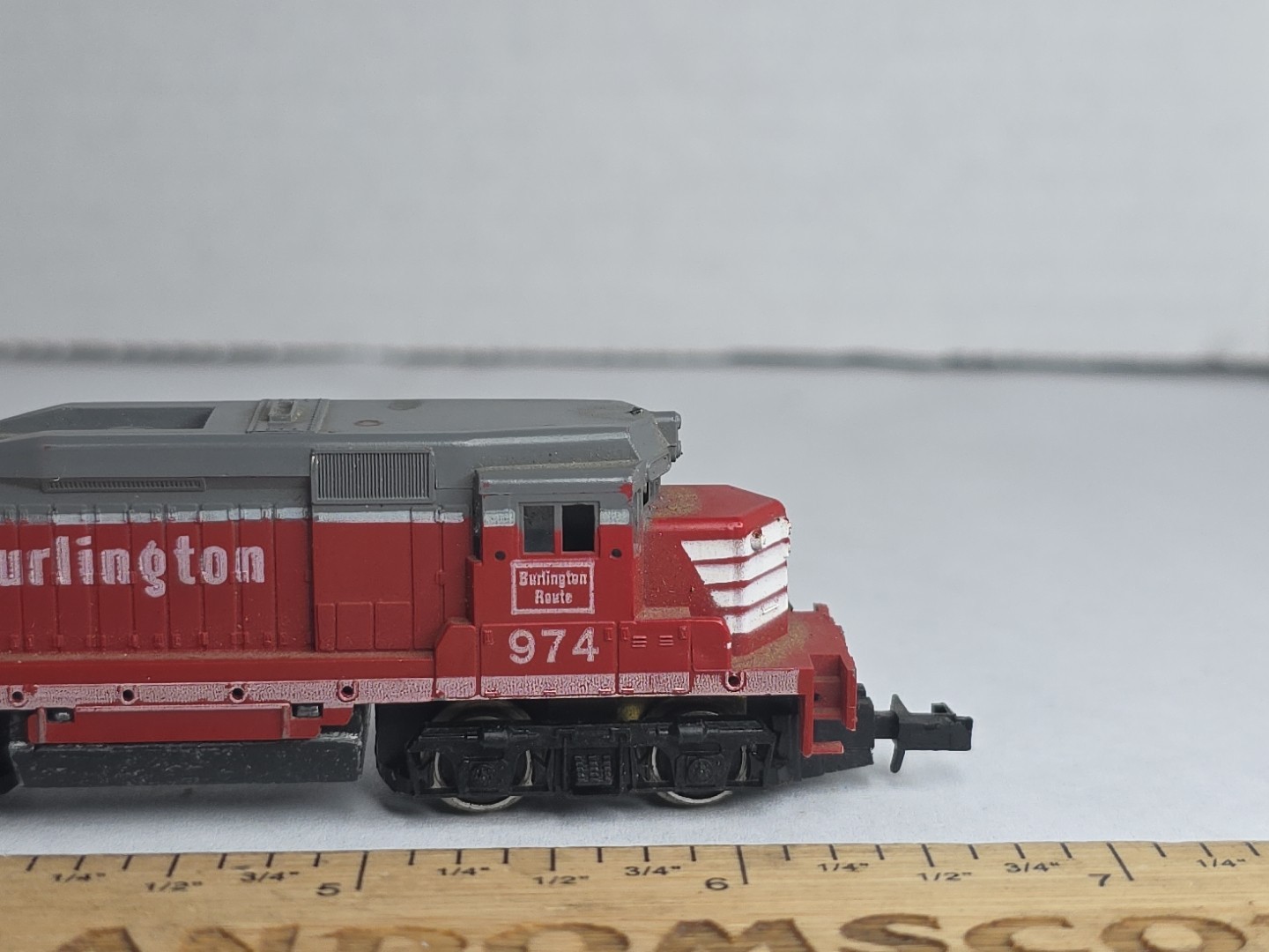 As Is Arnold Rapido N Scale GP30 Diesel Locomotive Burlington 974 Runs Poorly