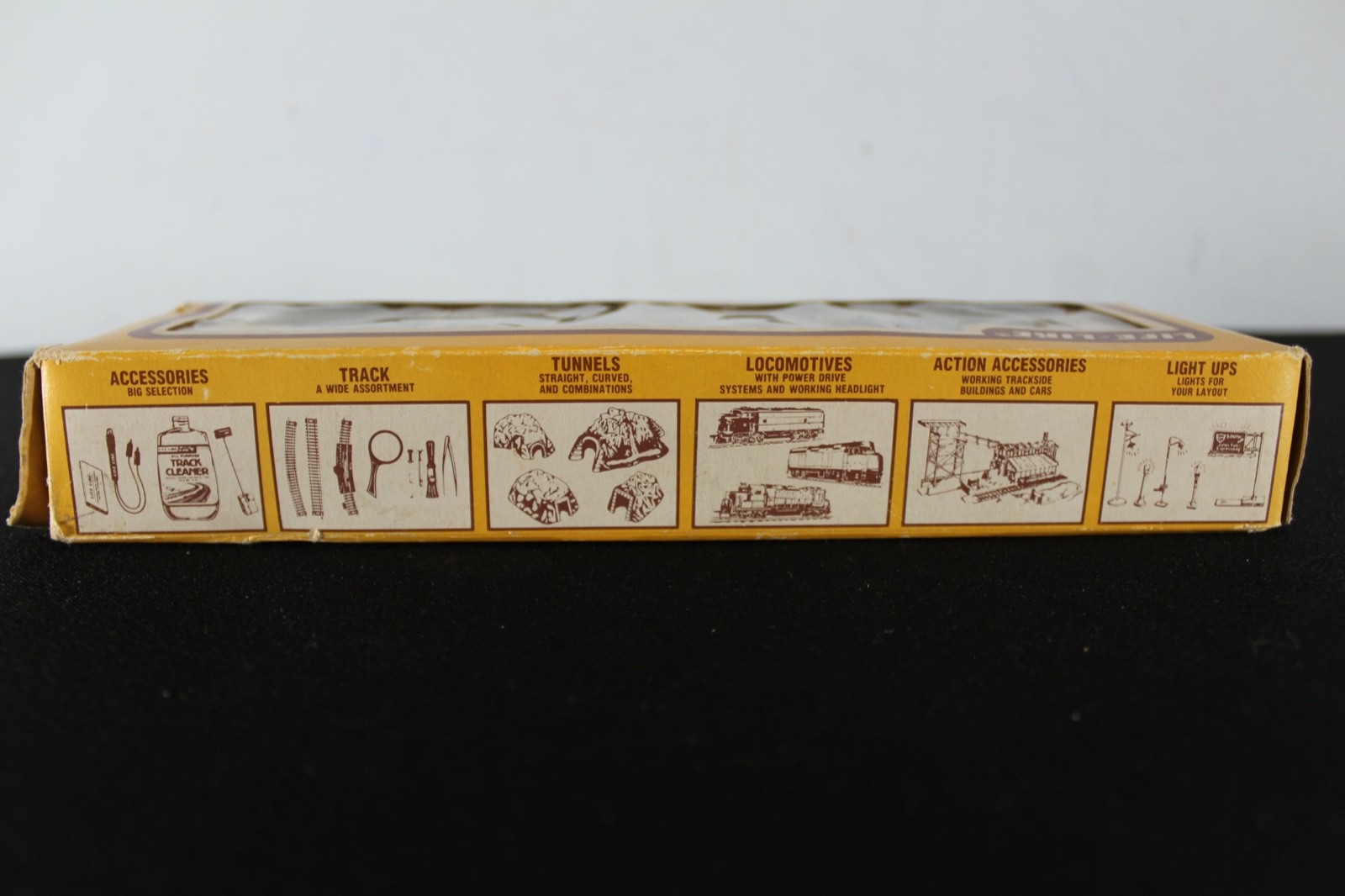 Life Like Burlington Northern 9790 Power Locomotive Train Loco Headlight