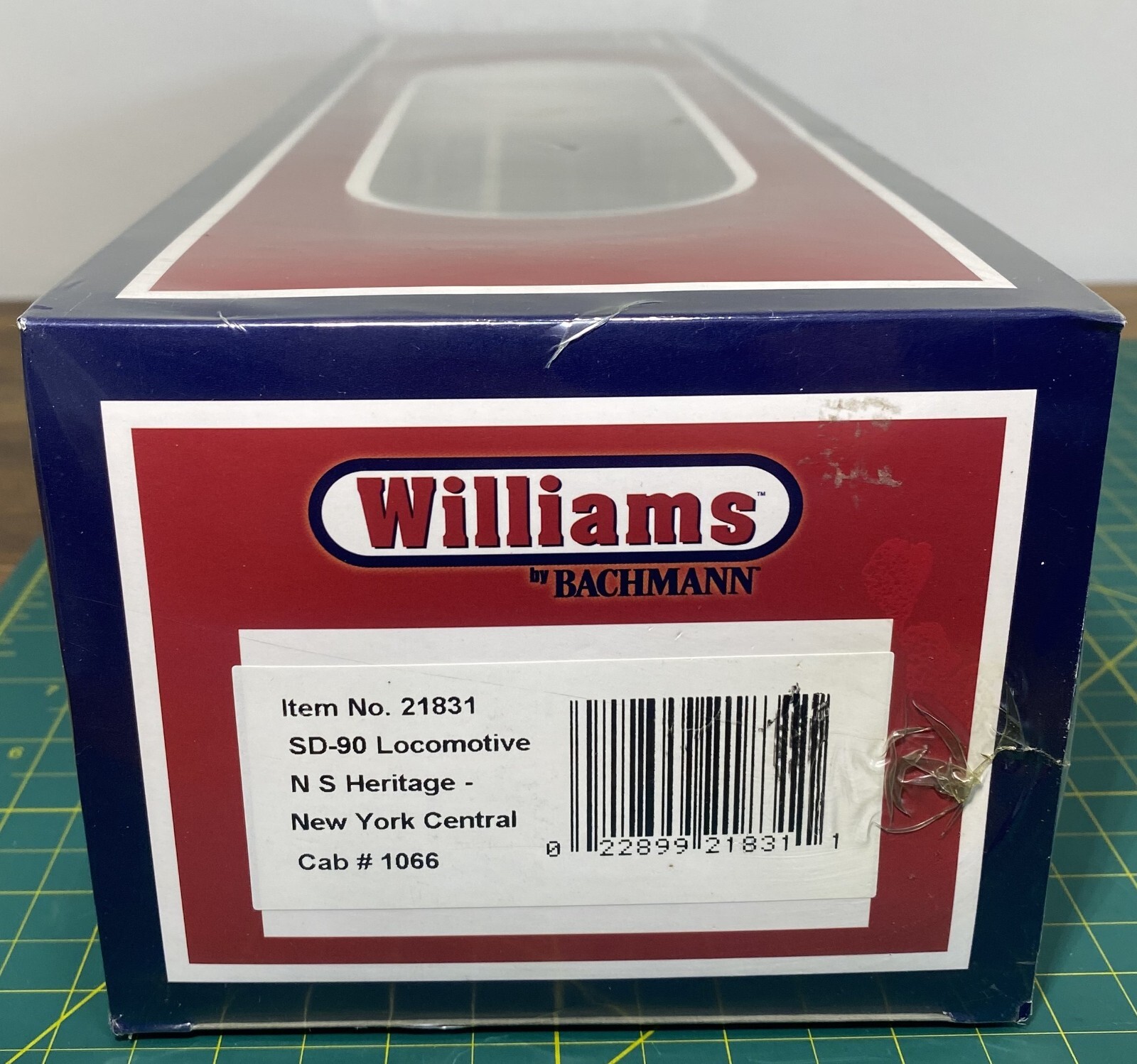 Williams 21831 New York Central NS Heritage EMD SD90 Diesel Locomotive #1066