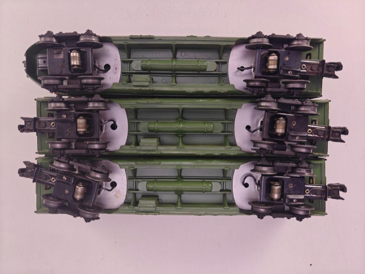 Vintage Lionel 2400 2401 2402 O-27 Green Streamliner Passenger Cars Lot 3