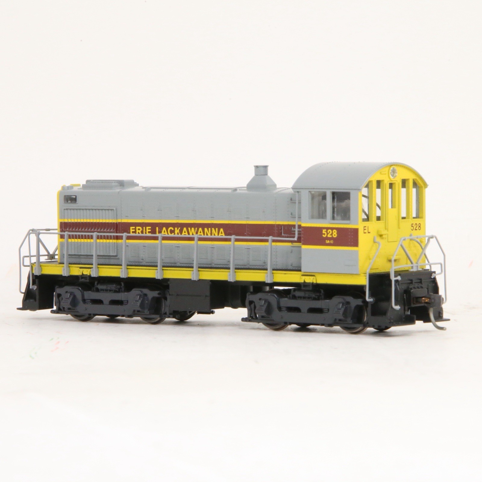 Atlas HO Erie Lackawanna EL #528 Alco S-4 DC Powered