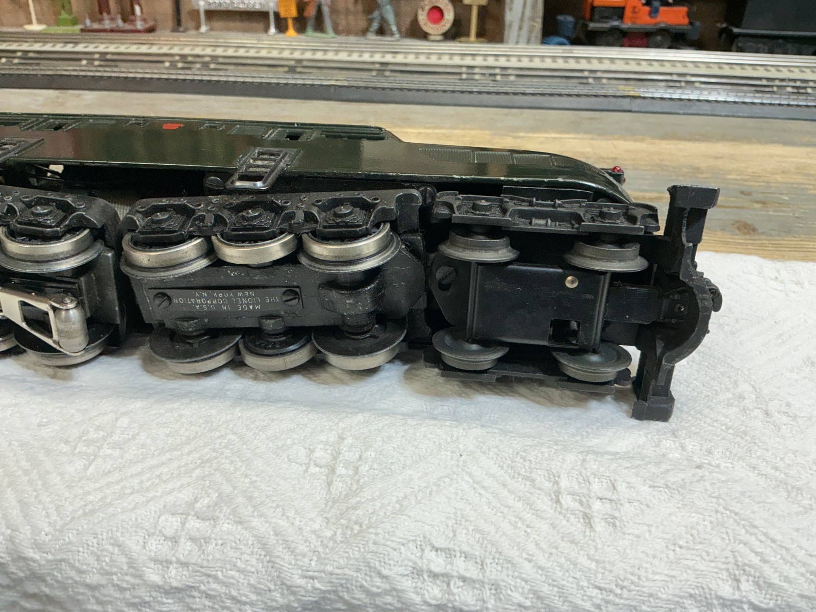 Lionel 2332 GG-1 Train Engine In the Original Box/Liner/ RED BRUSH CAP-RARE