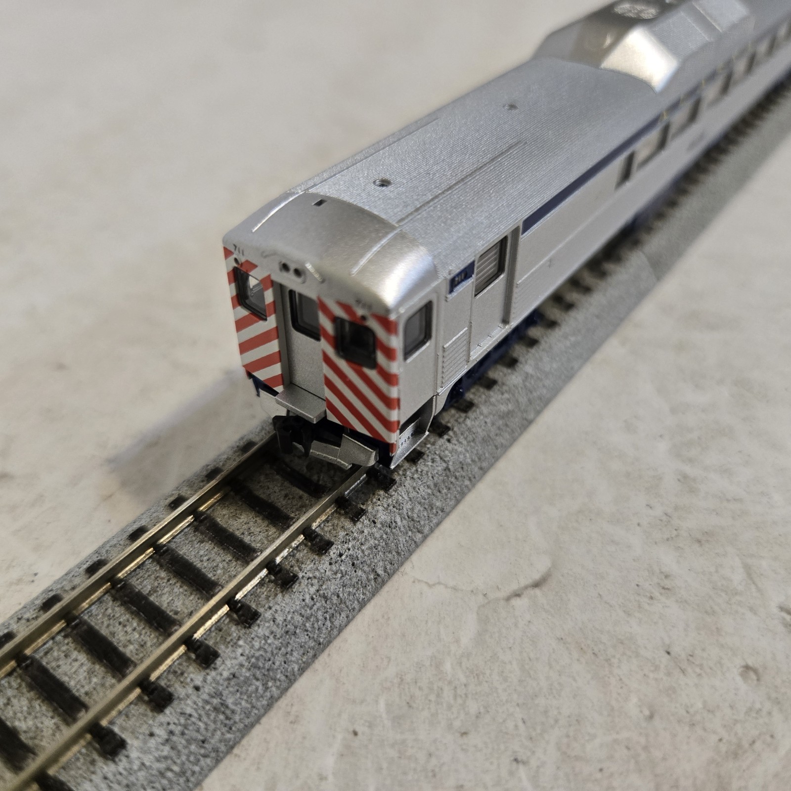 Kato 106-3015 N Scale Alaska RR Rail Diesel Car Set F RDC-2 Loco Set Both Run