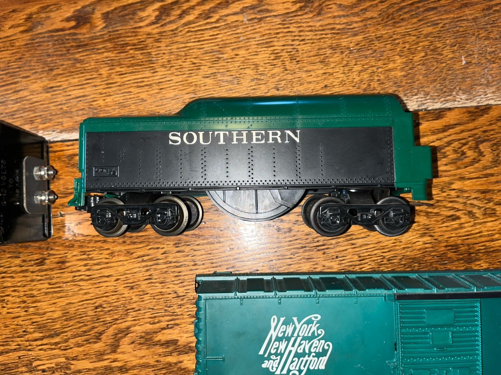 Vintage Lionel Train 8302 Southern Express Locomotive O Gauge Train Set