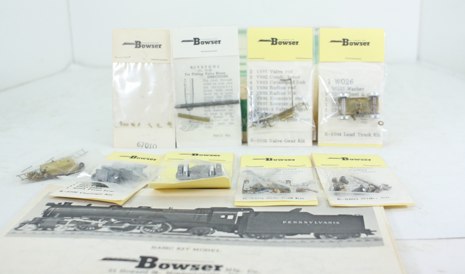 HO Scale Bowser Pennsylvania Railroad K-4 4-6-2 Locomotive Kit