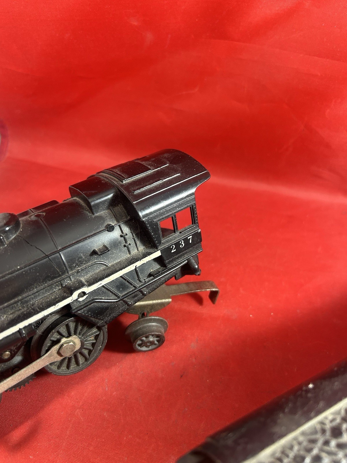 Lionel O Gauge 1:48 Lionel Lines 2-4-2 Steam Locomotive #237 Black Tender READ