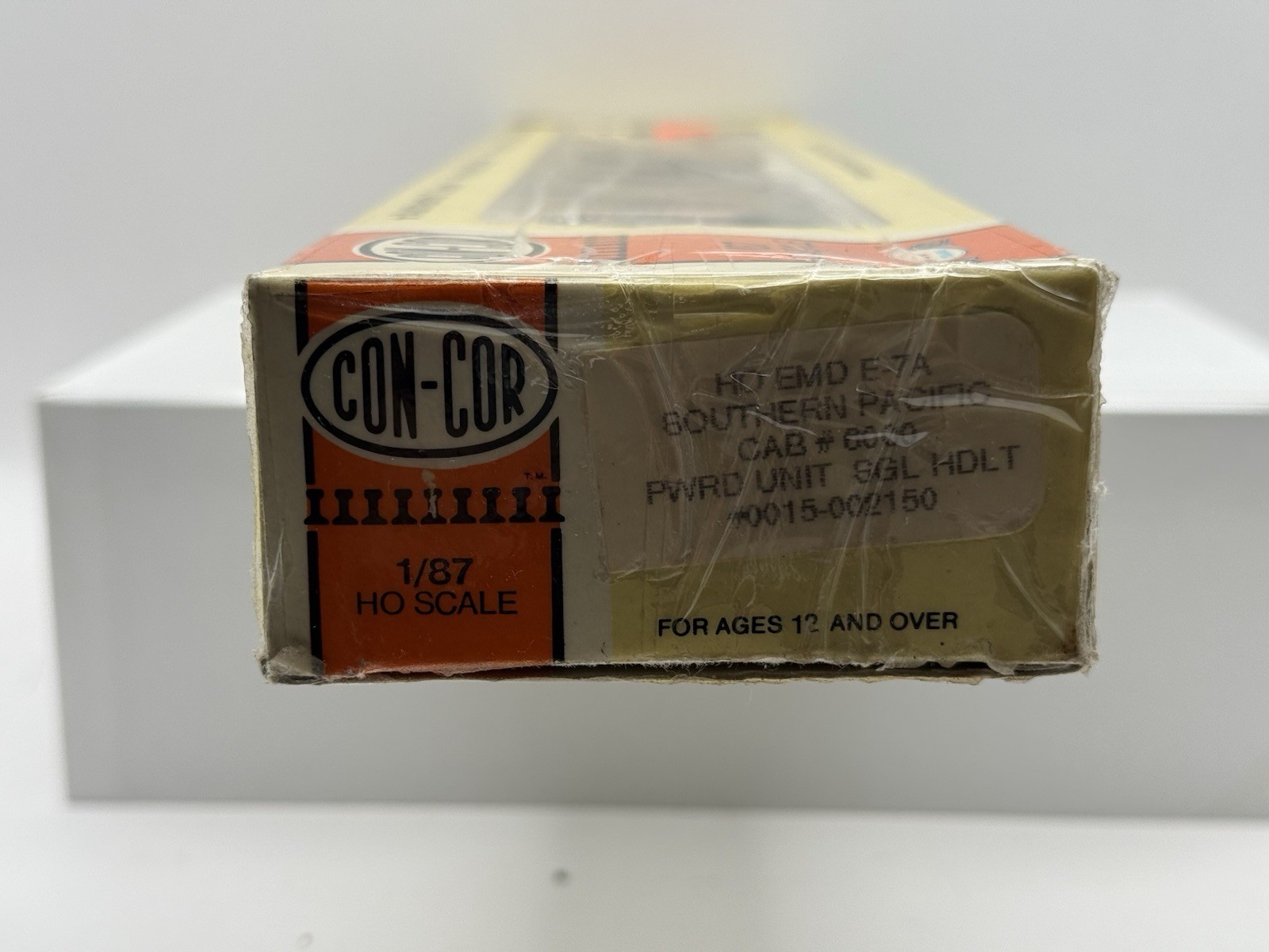 HO Scale, Con-Cor EMD E-7A. Southern Pacific CAB #6000. PWRD