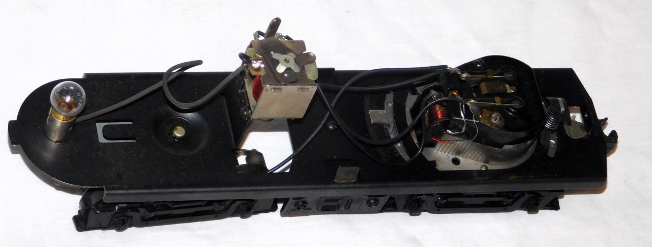 Scarce Lionel 232 New Haven A Alco Diesel w/BLACK PILOT/Apron 1962 Runs INTRSTNG