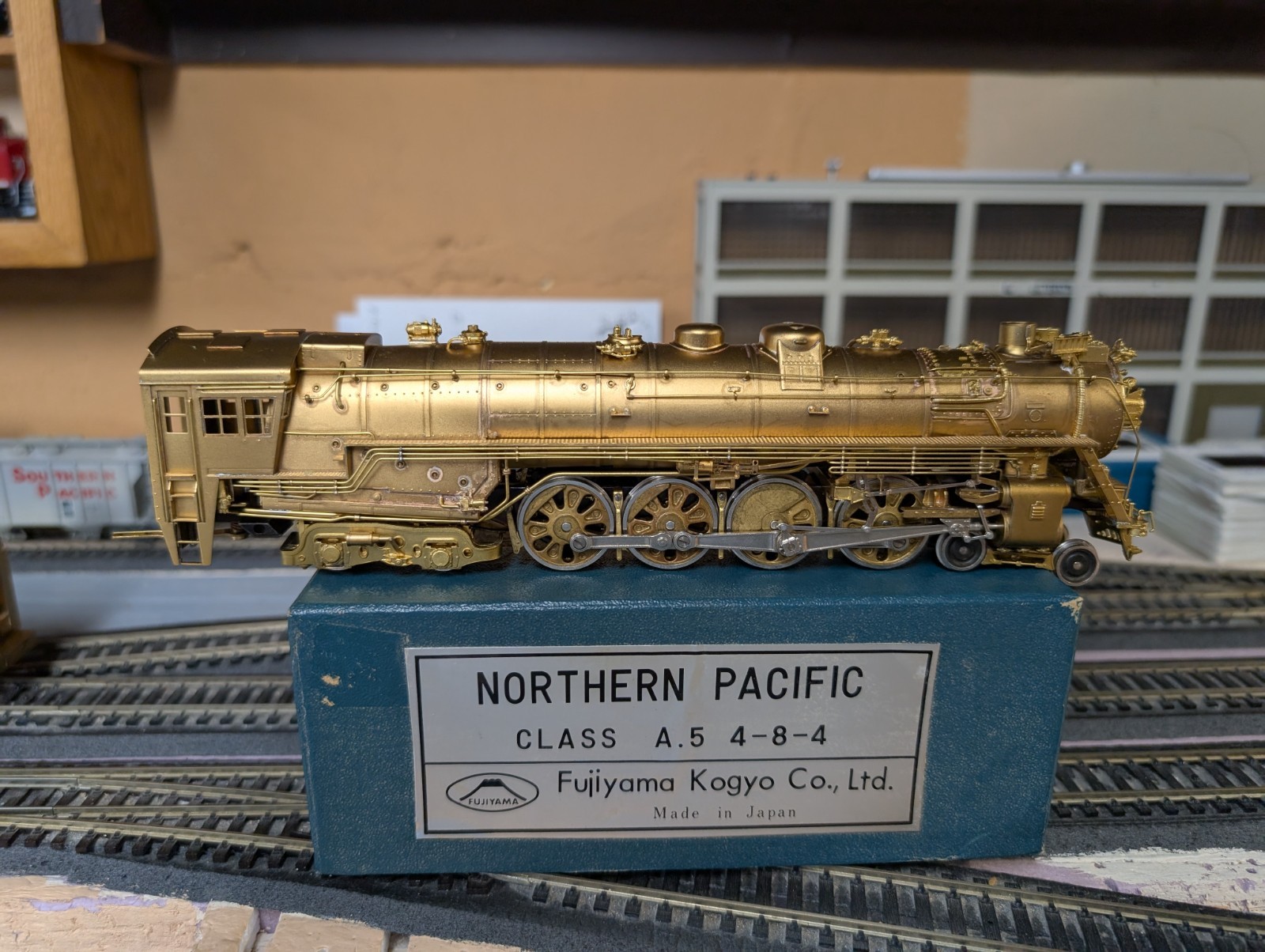 BO PFM Fujiyama Kogyo Brass NP Northern Pacific Class A5 4-8-4 – Unpainted