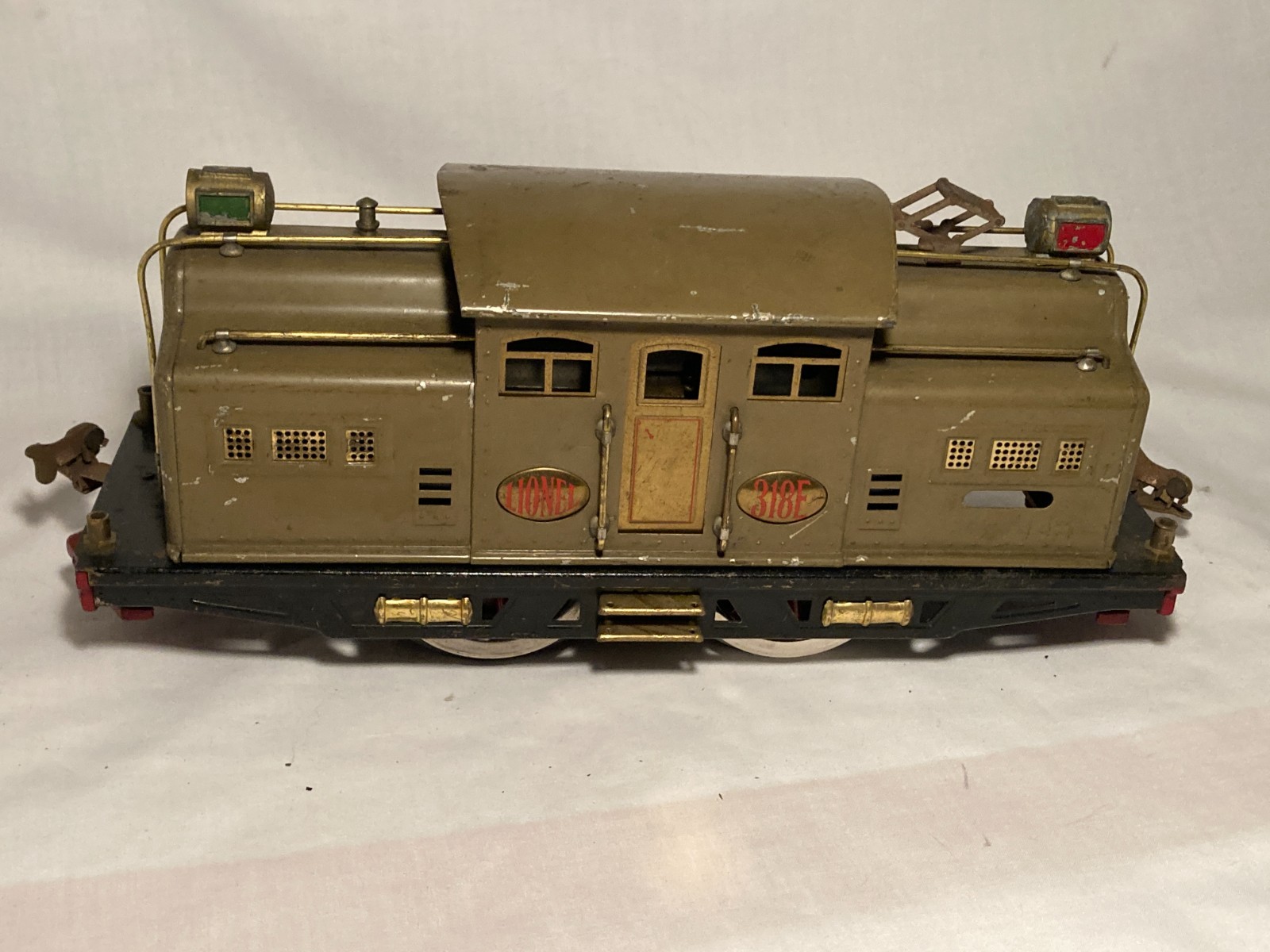 1920s Prewar Lionel 318E Electric Motor Engine with 309, 310 & 312 Train Cars