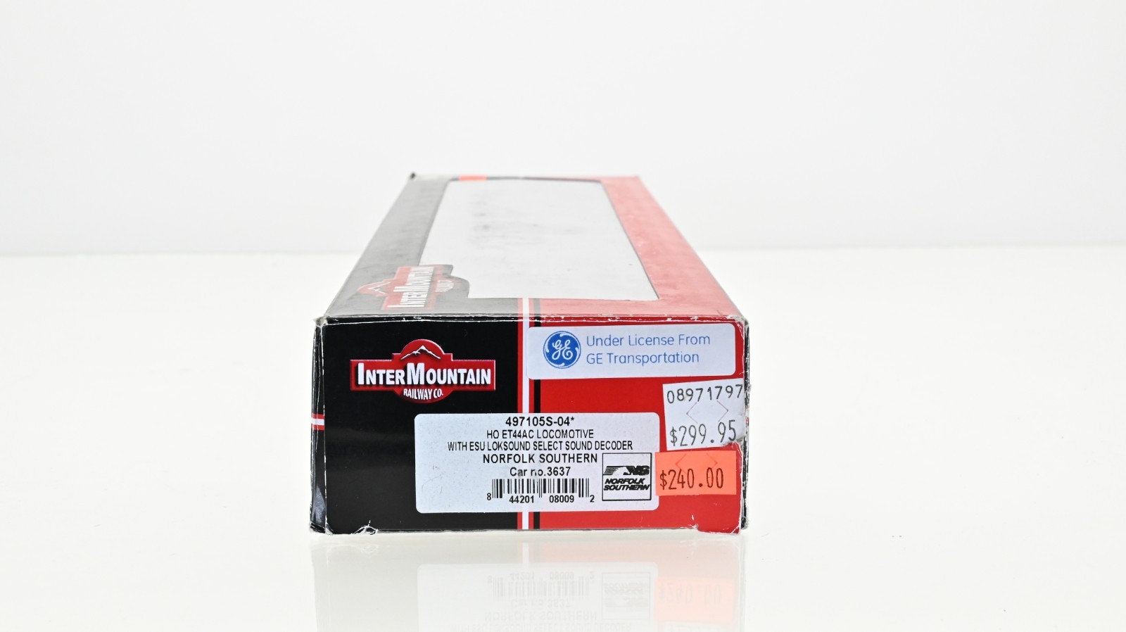 InterMountain ET44AC Norfolk Southern 3637 DCC w/Sound HO scale