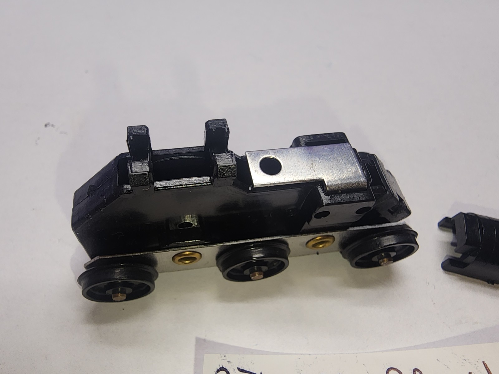 U28C DUMMY 6 WHEEL TRUCK ATHEARN HO SCALE GOOD CONDITION Plastic U30C U33C