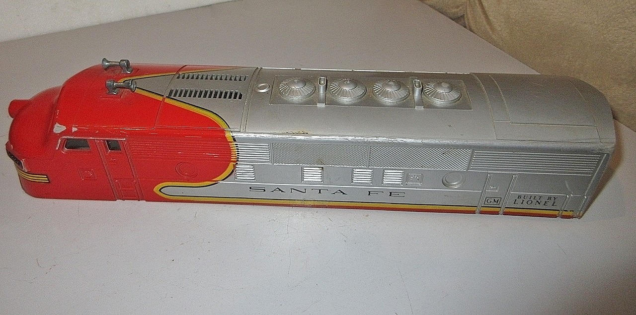 LIONEL #2383 SANTA FE F3 A UNIT BODY ORIGINAL W/#BOARDS EIC