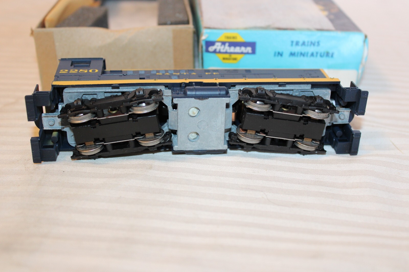 HO Scale Athearn, S-12 Diesel Locomotive, Santa Fe, Blue, #2280 – 3701