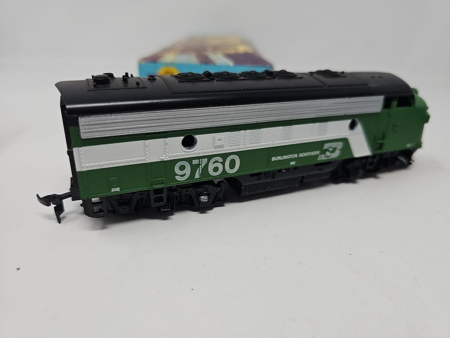 HO Scale Athearn 3011 Burlington Northern 9760 F7A Dummy Diesel Locomotive