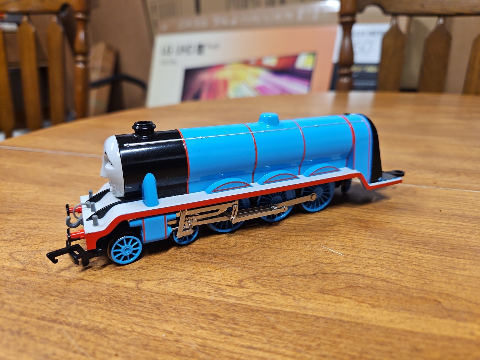 Bachmann HO Thomas & Friends Gordon the Big Engine not working