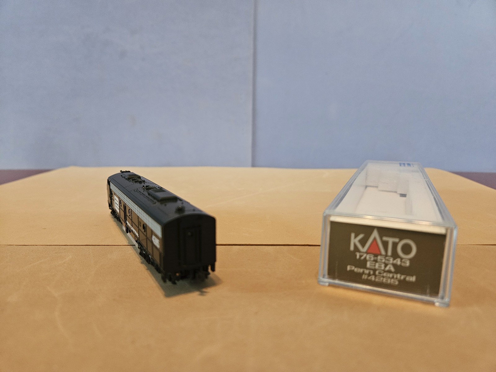 KATO N E8 PENN CENTRAL 4285 DC Illuminated Numberboards LNIB