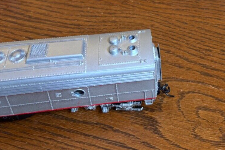 Rivarossi Ho Burlington EMD E-9 Diesel Locomotive Metal Wheels, Nicely Weathered