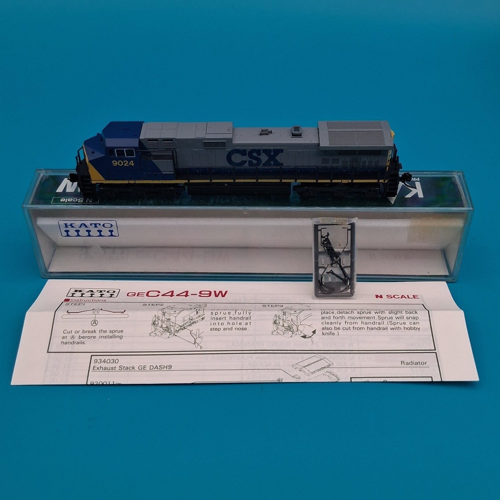 KATO N Gauge Locomotive C44-9W CSX Chessie System Seaboard # 9024 Tested RUNS