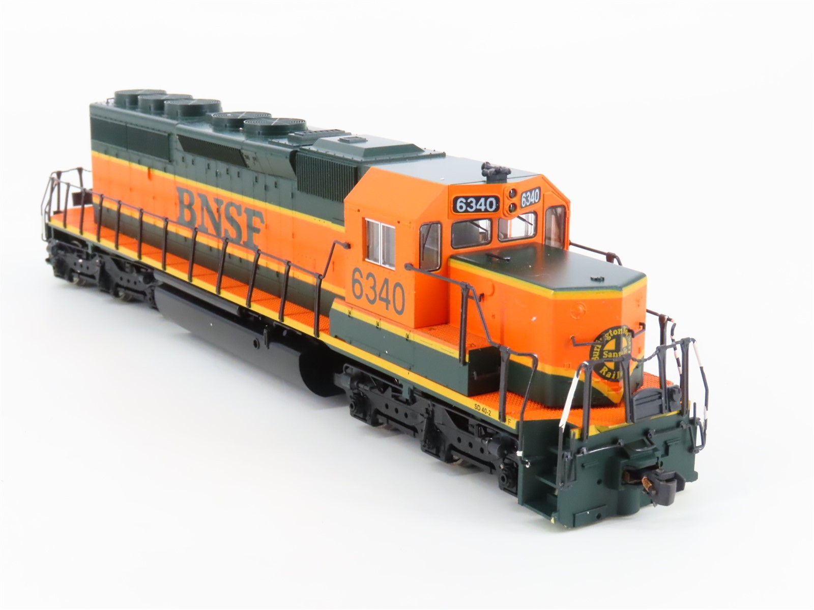 HO Scale KATO 37-3902 BNSF Railway SD40-2 Diesel Locomotive #6340