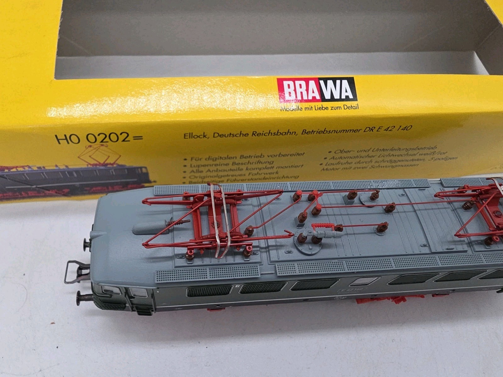 BRAWA 0202 E42 140 DR Electric Locomotive, Green Black Frame, HO