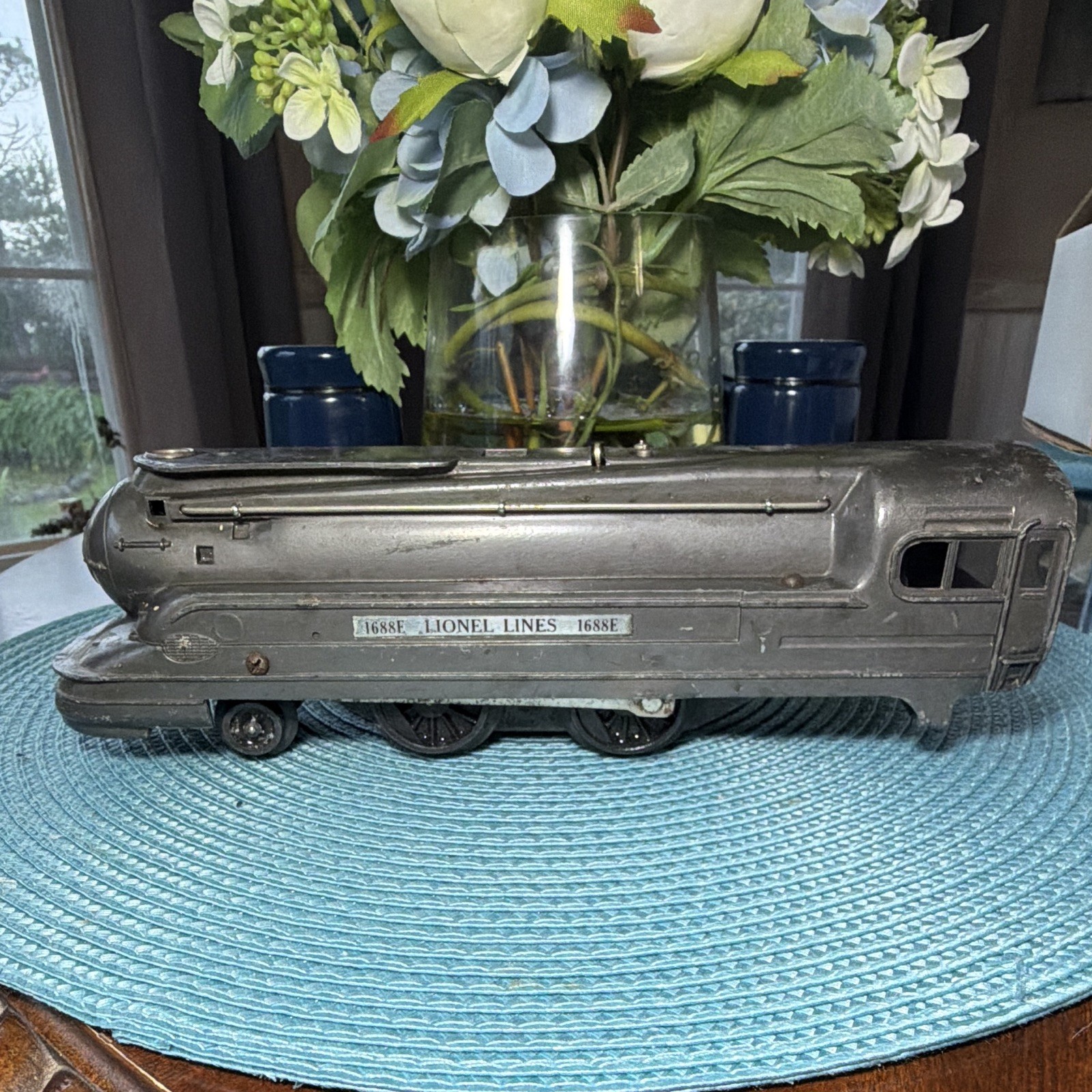 Lionel O-27 1:48 Steam Locomotive Lionel Lines 2-4-2 Gray MPN 1688E. UNTESTED.