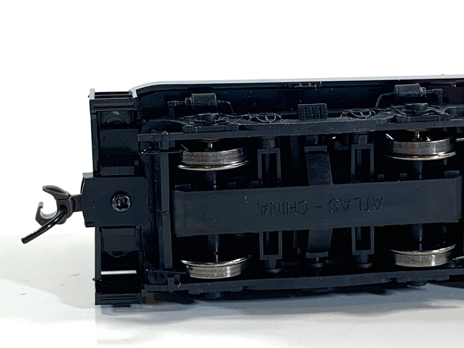 Atlas Master 9500 Undecorated (Painted Black Shiny) H15/16-44 Loco, HO scale
