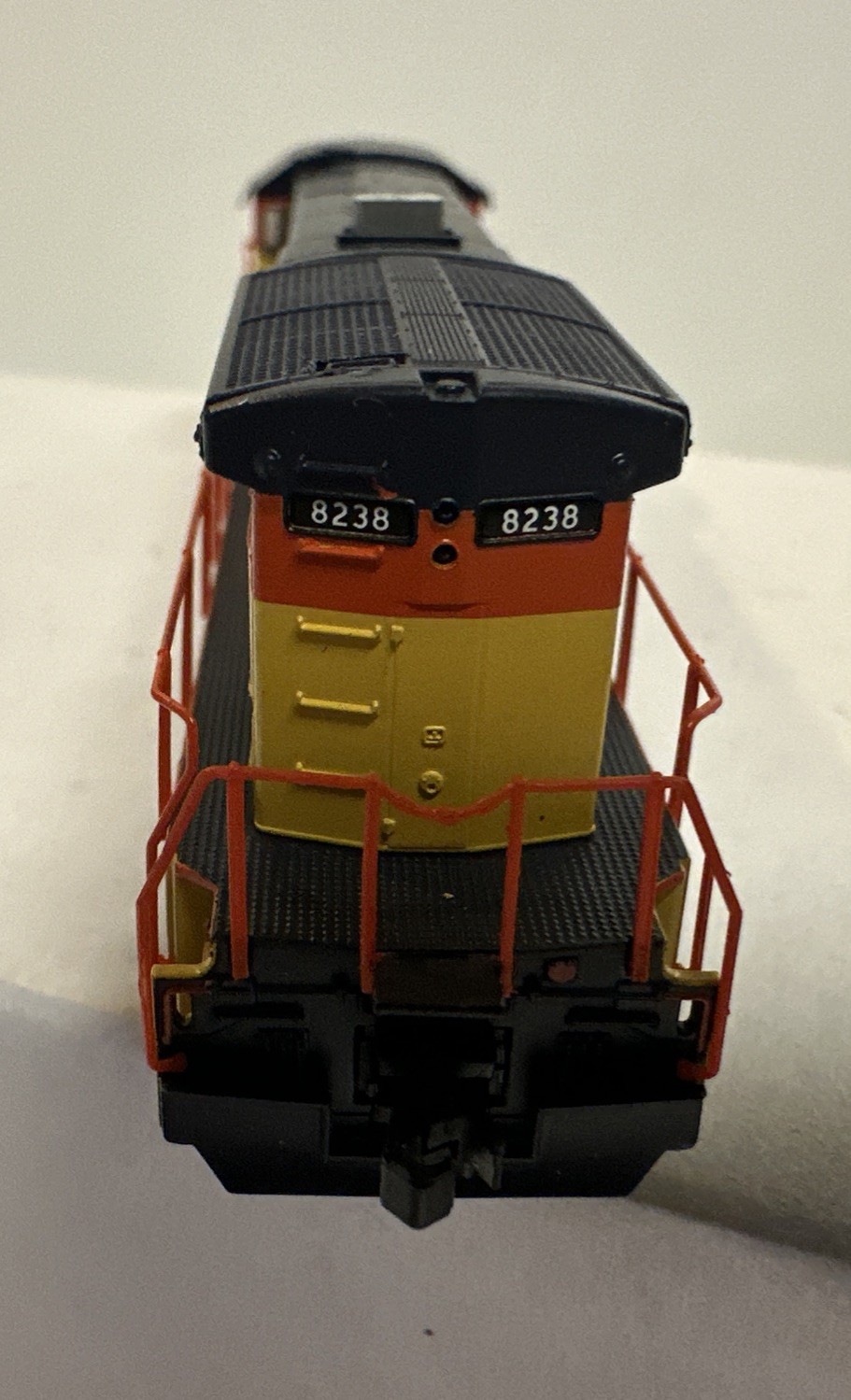 Atlas N Scale C&O Chessie System B30-7 Diesel Locomotive Engine #8238