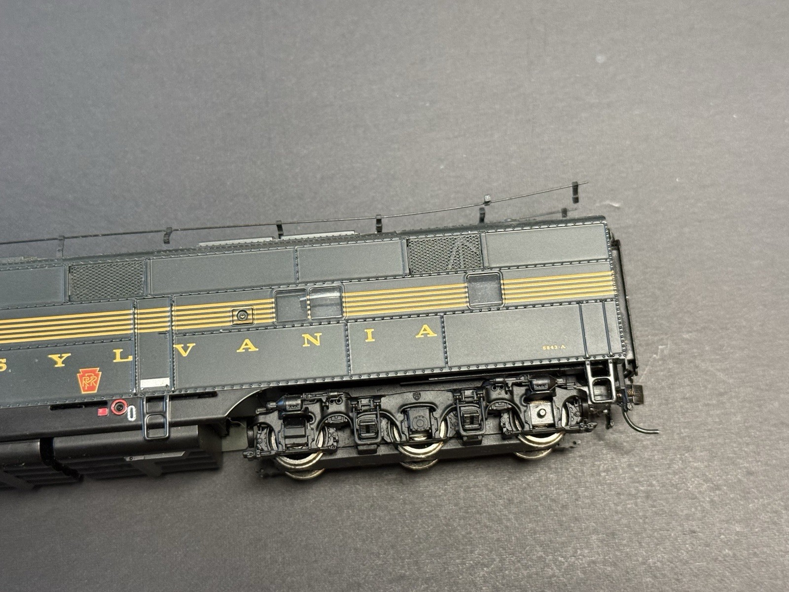 FOR PARTS Walthers Proto E7A Pennsylvania PRR 5843 DCC HO Green Gold 920-40986