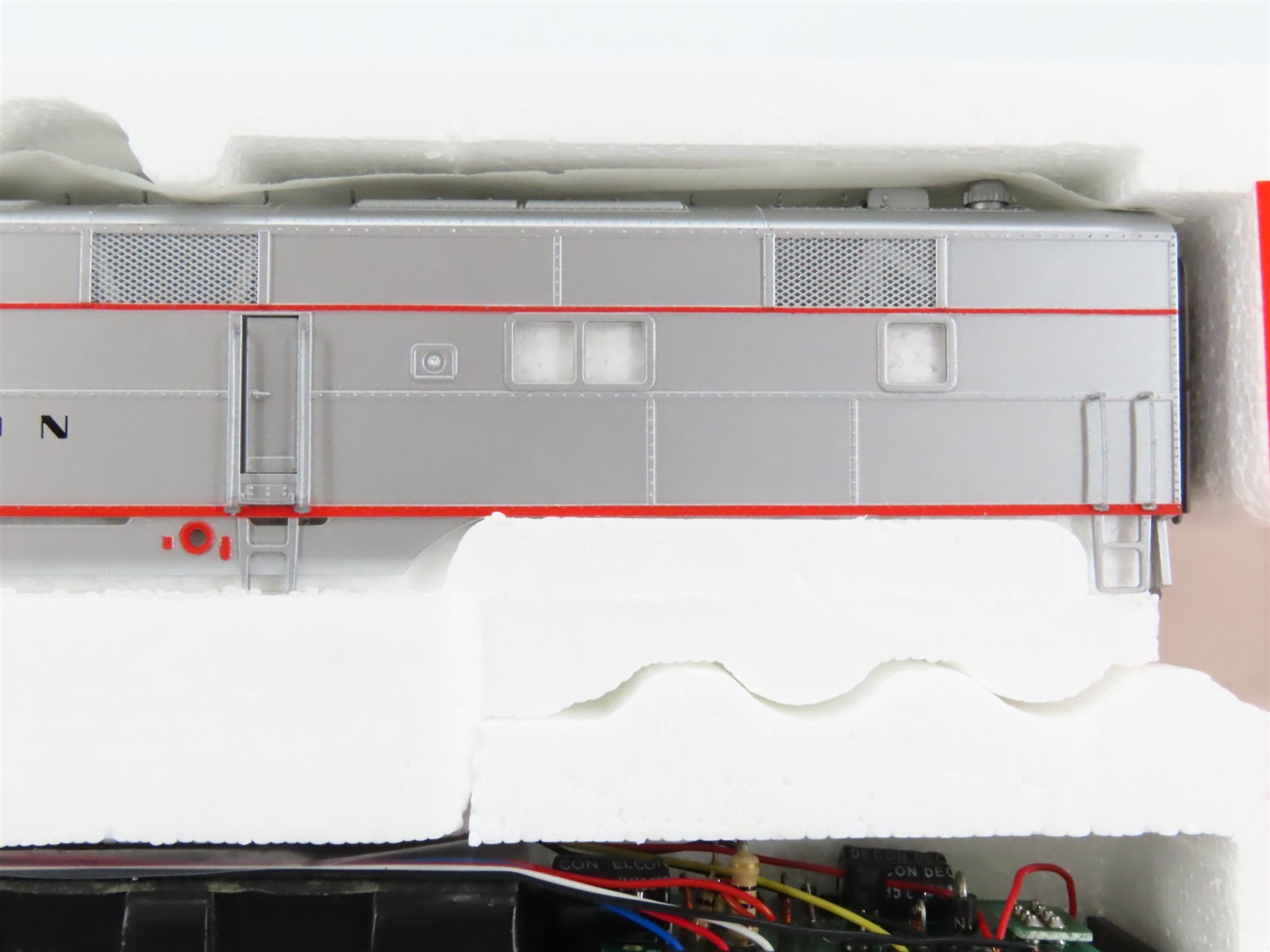 HO Proto 2000 21076 CB&Q Burlington Route EMD E7A Diesel #9920B – DCC Ready