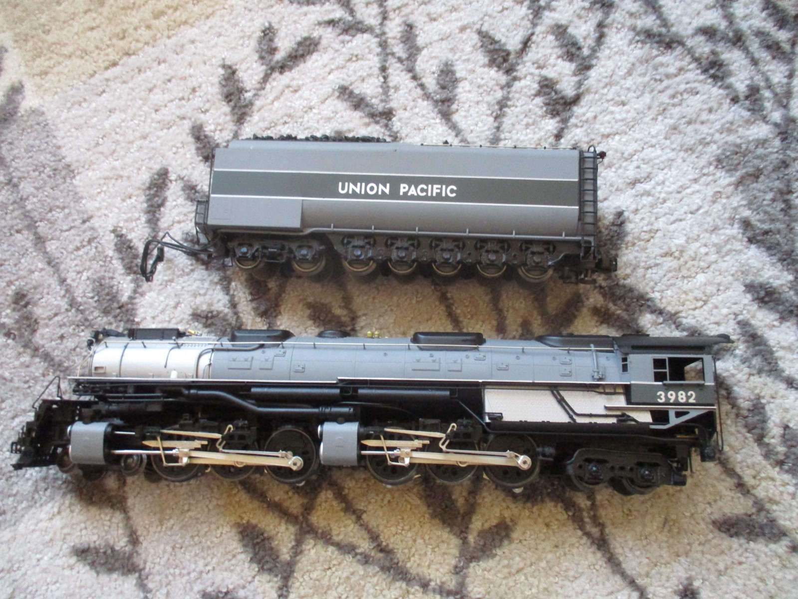 3rd Rail UP Challenger 4-6-6-4 Steam Loco 3982 (JM)
