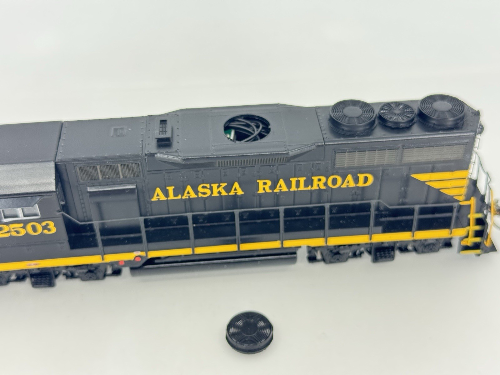 HO Athearn RTR 91762 Alaska Railroad GP35 Powered Diesel Locomotive ARR #2503