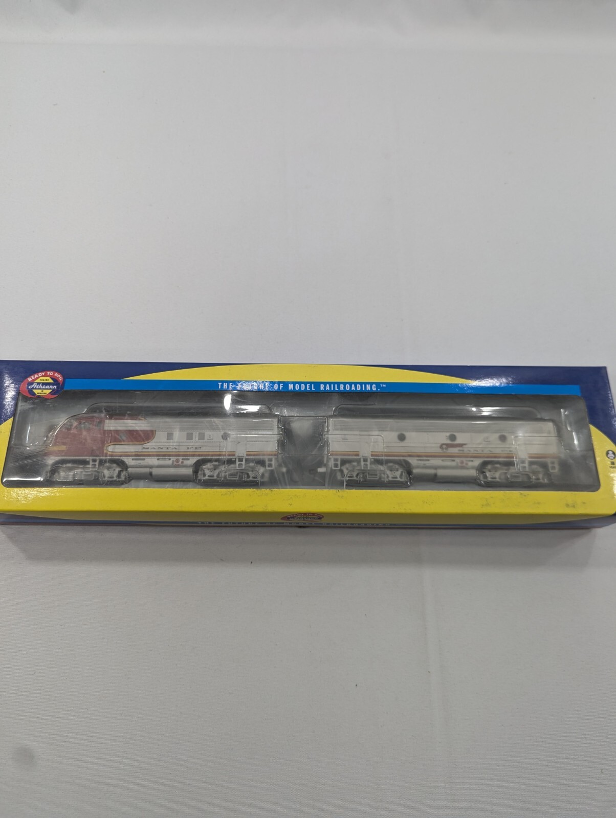 Athearn Sante Fe F7A-F7B 29215 Sante Fe Train And Cart 37L 37A New Open Box