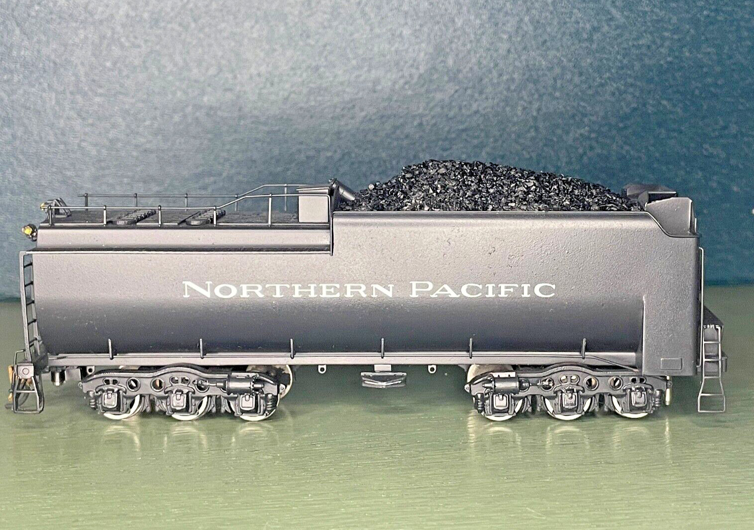Fujiyama Kogyo #2664 NP Northern Pacific HO 4-8-4 Class A-3 w/ Box