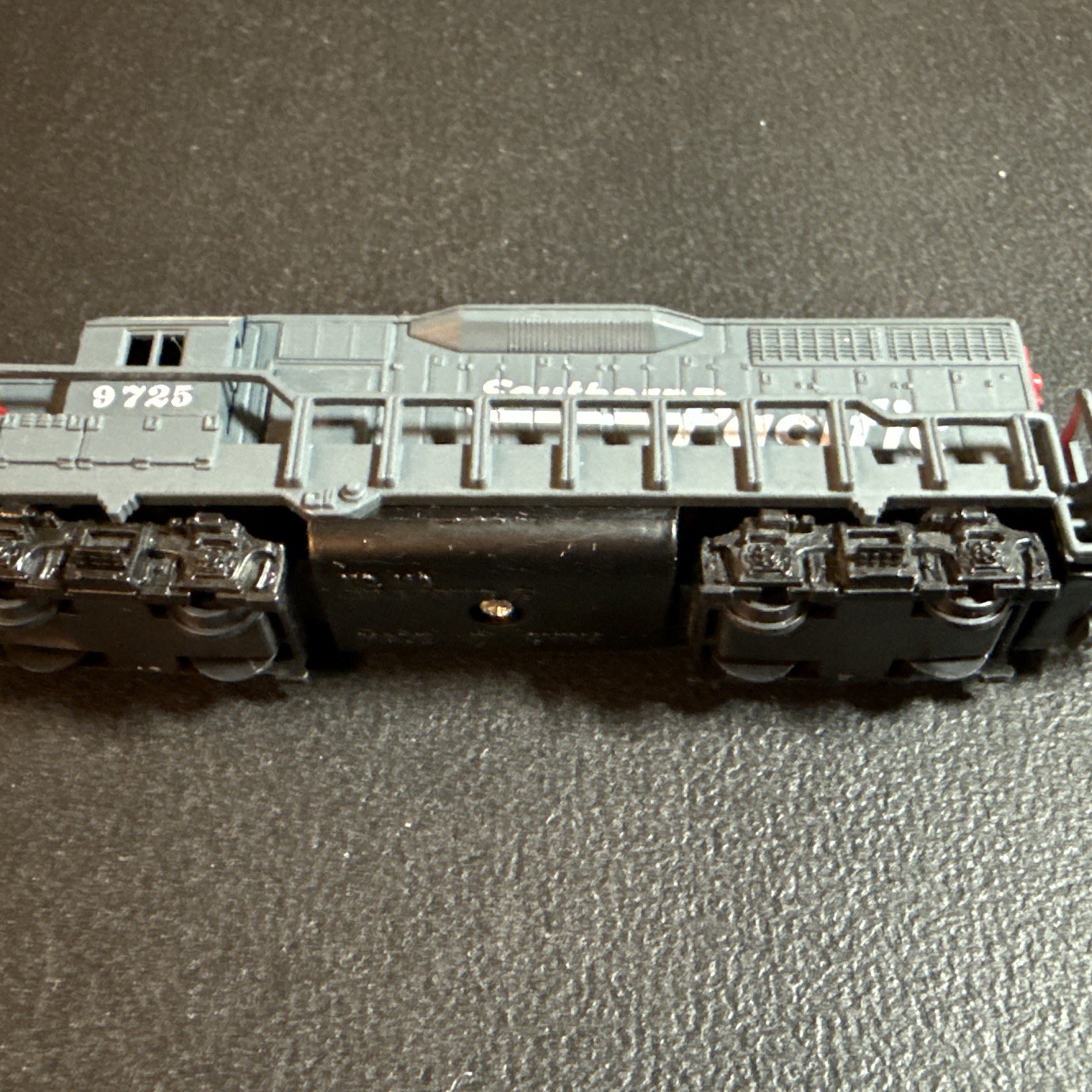Southern Pacific Locomotive #9725 N Scale Toy by High Speed Metal Products NIB