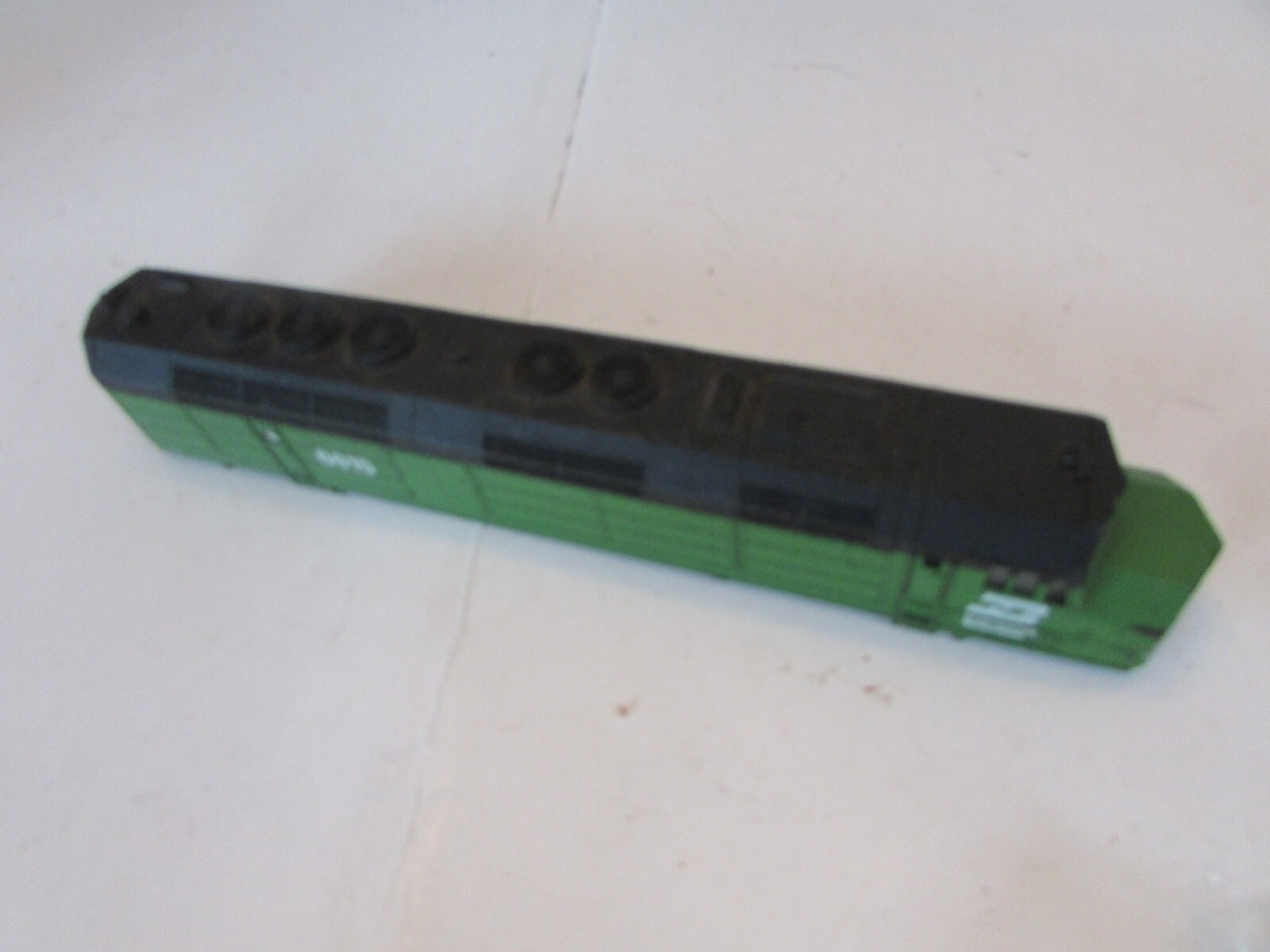 Burlington Northern HO Diesel Locomotive Shell #6615 E1