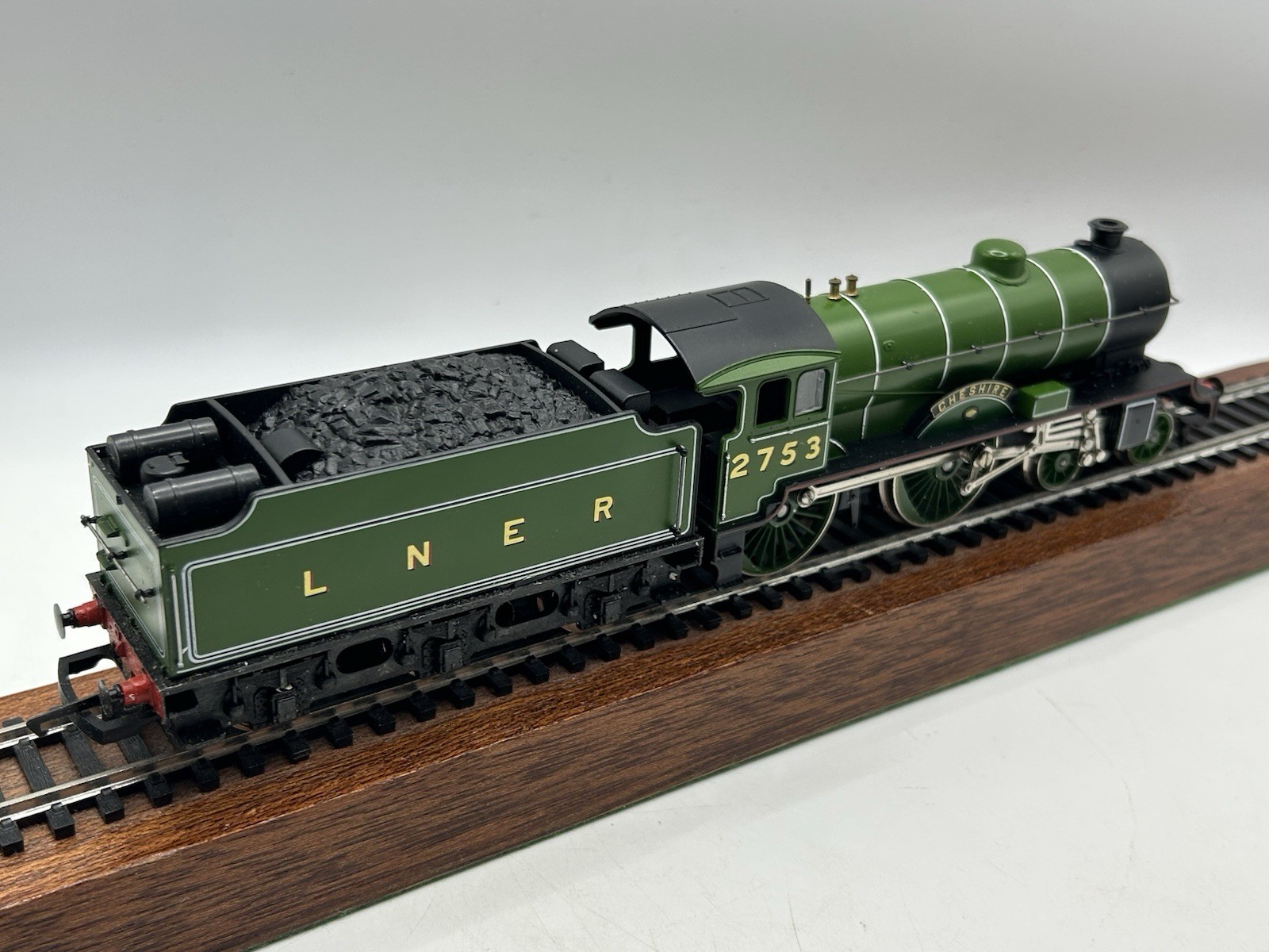OO Hornby R378 LNER Class D49/1 4-4-0 Steam Locomotive ‘Cheshire’ – (EX BOXED)
