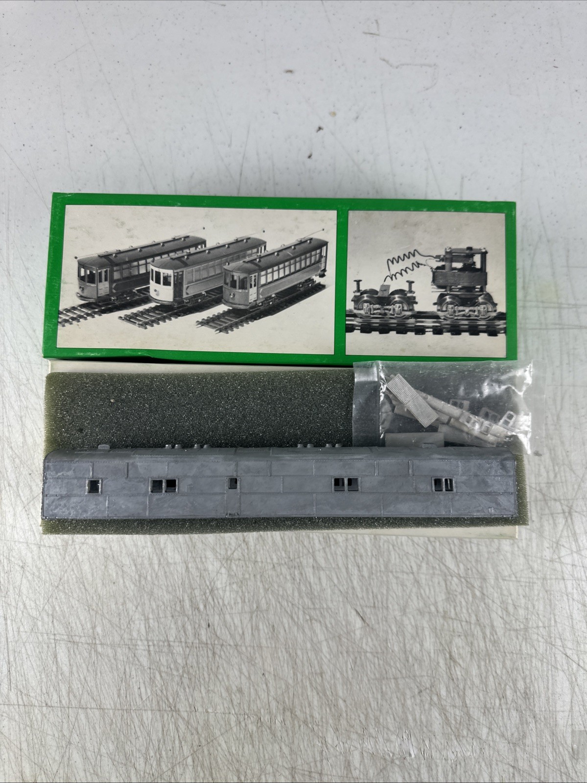 NOS HO Scale Bowser Cary Locomotive Works Diesel Body Shell E B-Unit #13-9