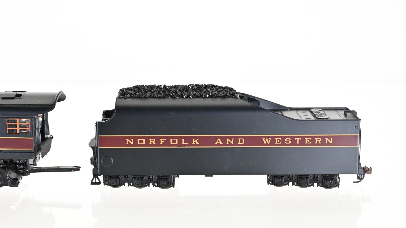 MTH 4-8-4 Class J Norfolk & Western 611 DCC w/Sound HO scale
