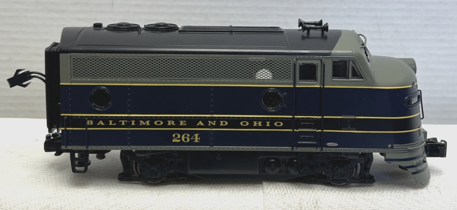 RMT O/O27 GAUGE 92623 B & O BEEF MINI F-3 A-UNIT NON-POWERED DIESEL LOCOMOTIVE